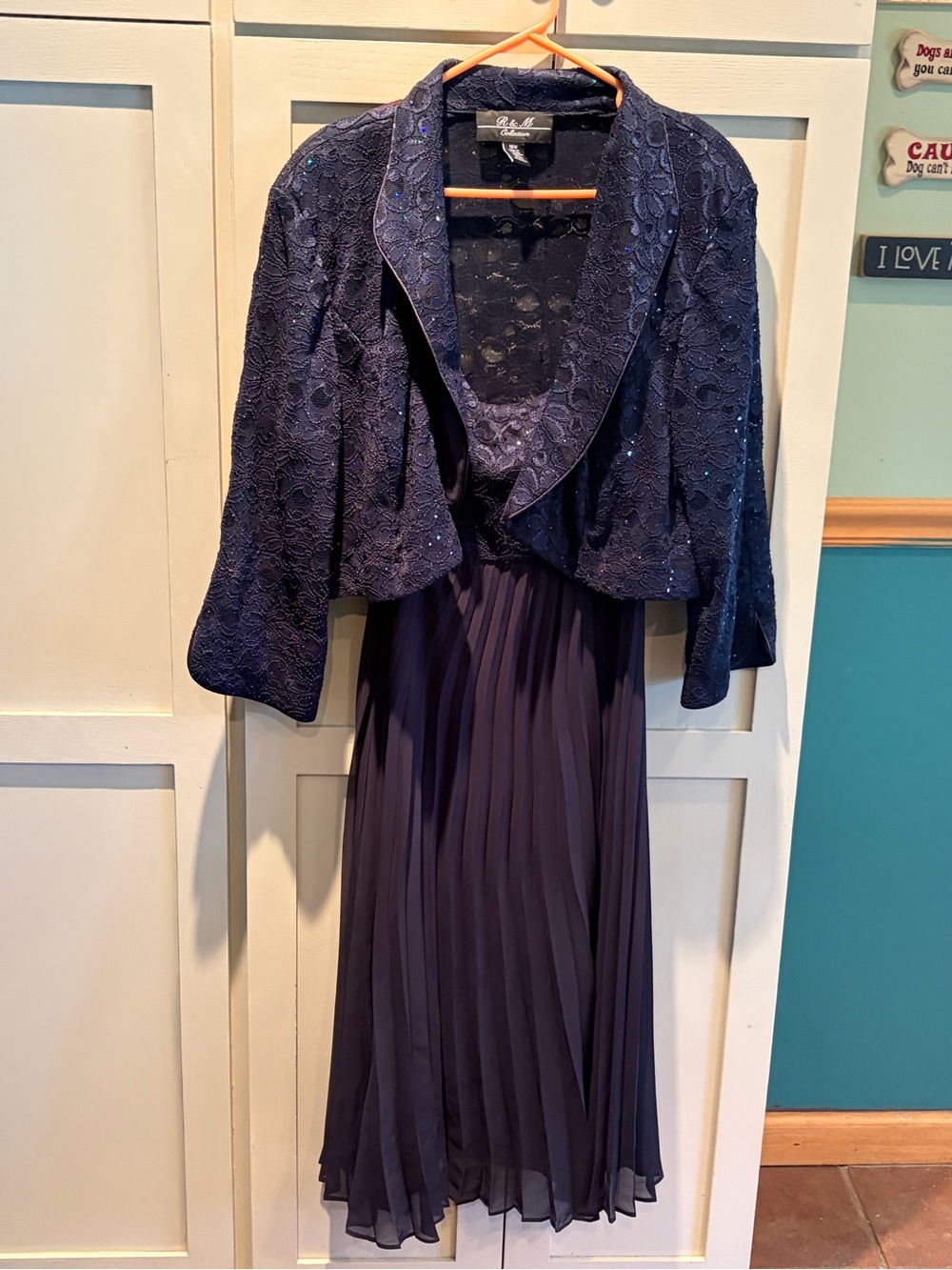 Elegant Navy Blue Pleated Wedding Dress with Jacket